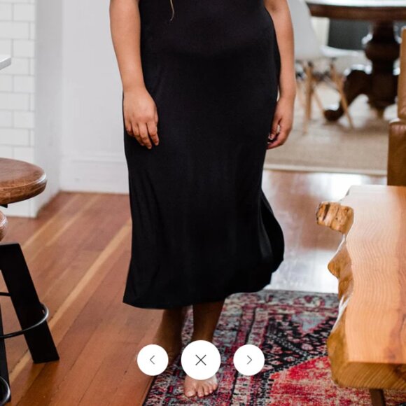 Yala Sloane V-Neck Cap Sleeve Bamboo Maxi Dress with Pockets Black - Picture 4 of 6